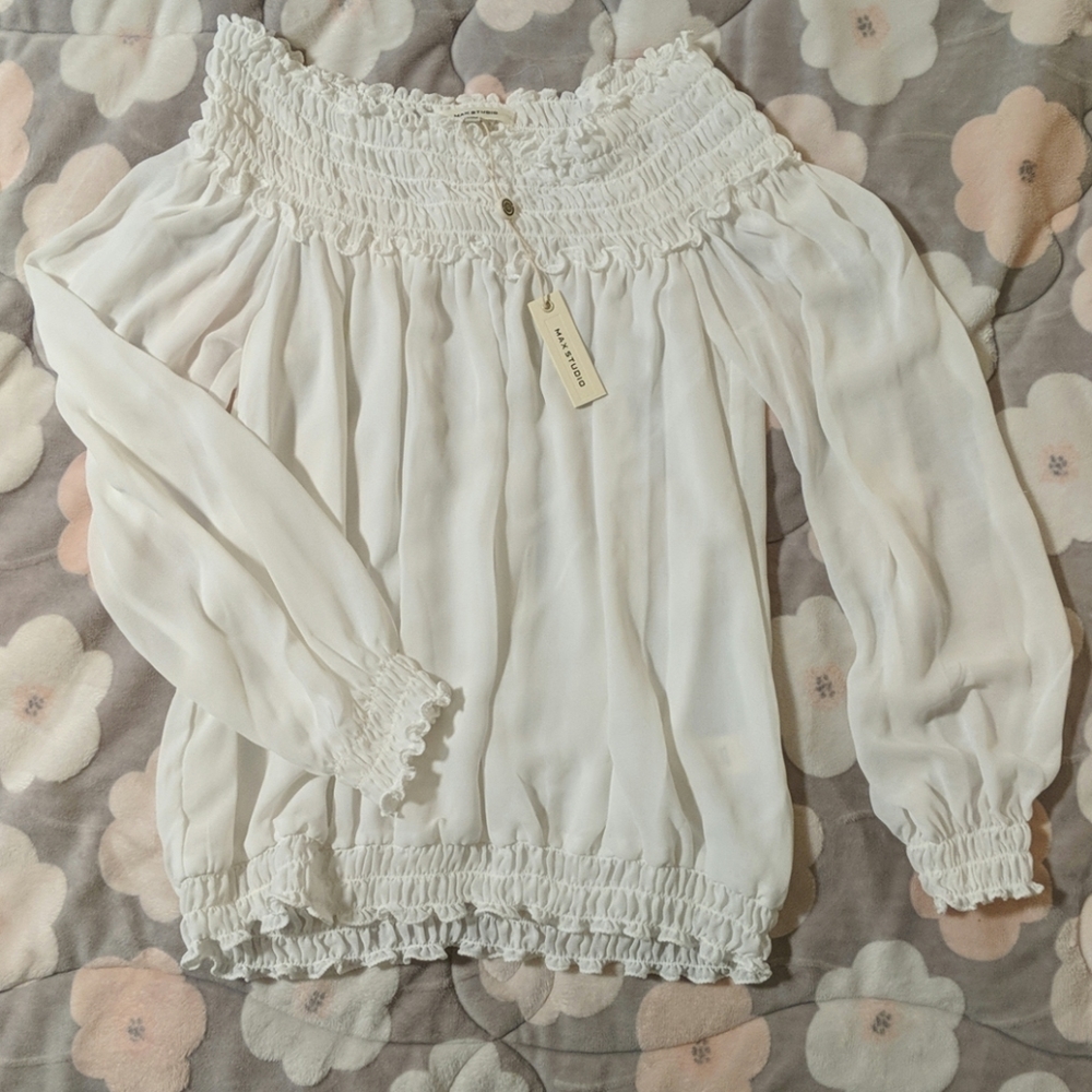 Max Studio Ivory Off-shoulder blouse